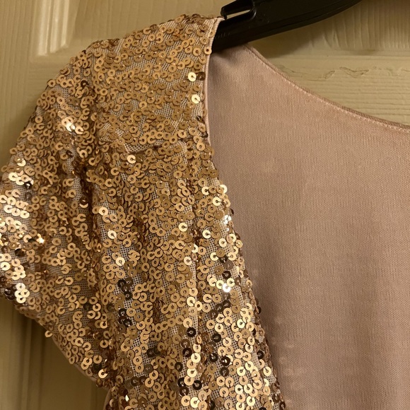 Badgley Mischka,Sequin Cowl Back Gown, rose gold, short sleeves, concealed zip. - Picture 11 of 15